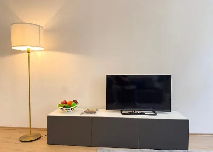 2 Bedroom Apartments, 18 Min To The Center, Smart Tv Apartman *
