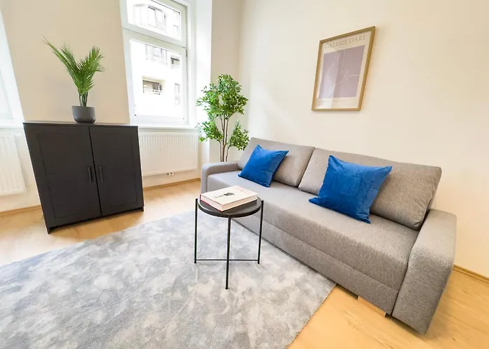 2 Bedroom Apartments, 18 Min To The Center, Smart Tv Apartman *