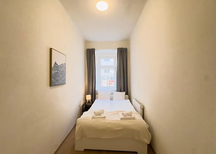 Apartman 2 Bedroom Apartments, 18 Min To The Center, Smart Tv Bécs