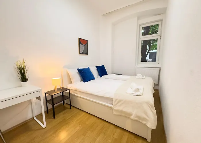 2 Bedroom Apartments, 18 Min To The Center, Smart Tv Bécs