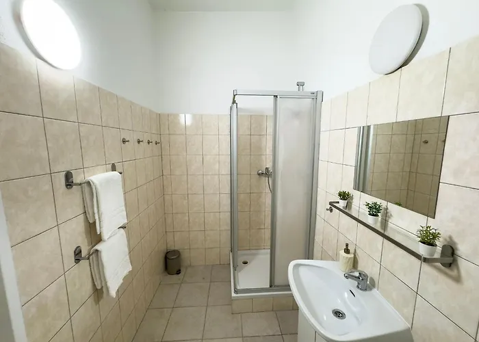 Apartman 2 Bedroom Apartments, 18 Min To The Center, Smart Tv